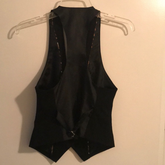 Black Express Vest - Picture 5 of 6